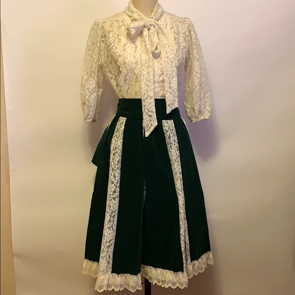 Vintage Dresses & Skirts - Vintage 4-Piece Velvet & Lace Skirt & Blouse
